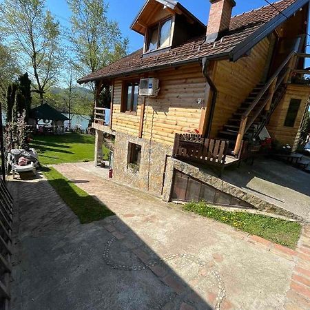 Apartman "Kapetana Luka" Ljubovija 외부 사진