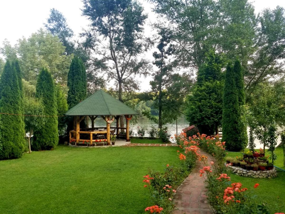 Apartman "Kapetana Luka" Ljubovija 외부 사진